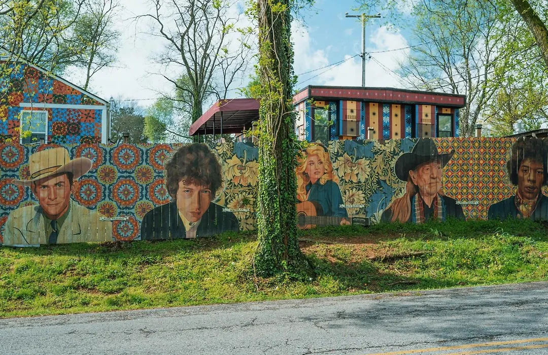 The Iris Motel-1