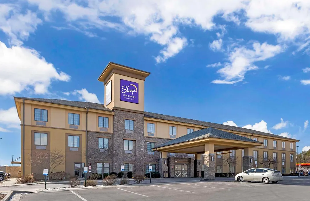 Sleep Inn & Suites Cumberland-1