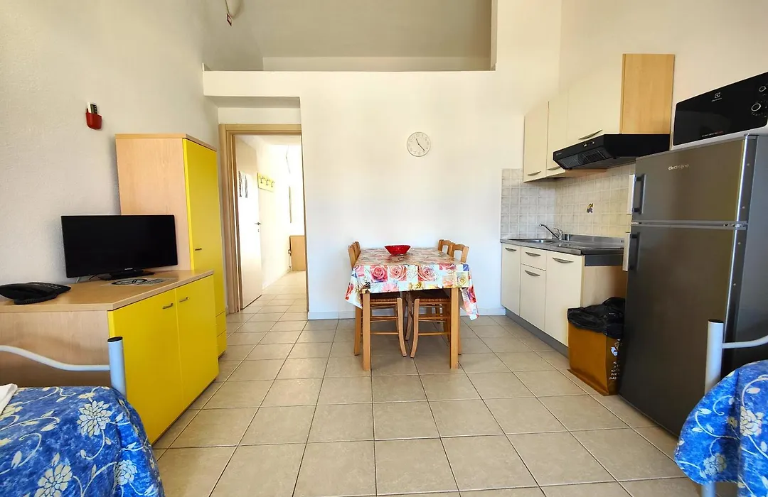 Long Beach Village Residence On The Sea With Private Beach Included-1