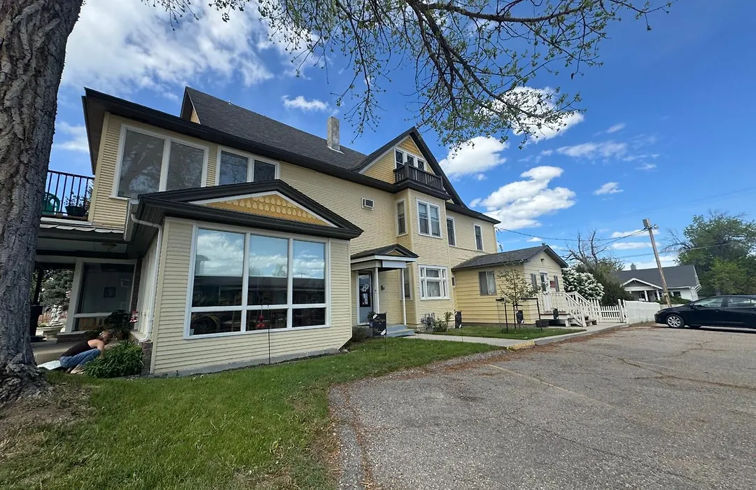 The Boho Buffalo Inn-1