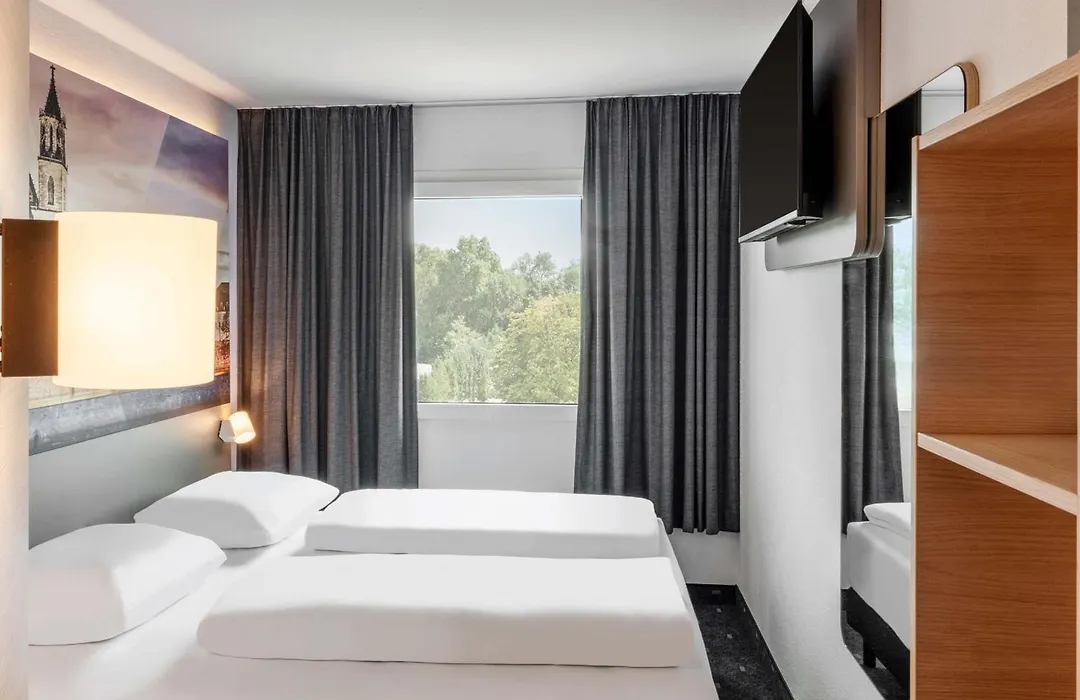 ibis budget Magdeburg Barleben-1