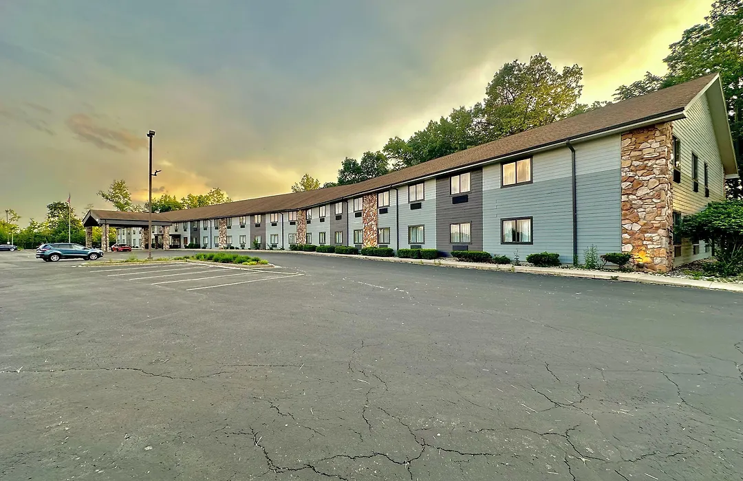 Best Western Fremont Angola I-80 90 Toll Road-1