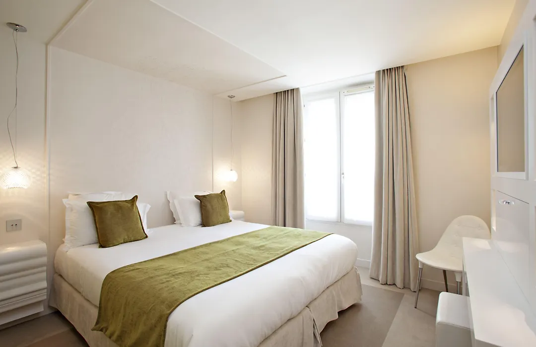 Hotel Elysee Secret-1