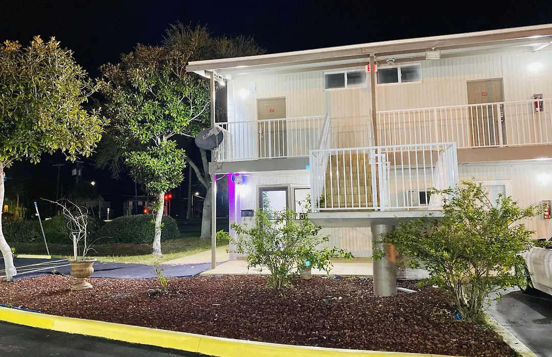 Host Inn Daytona Beach-1