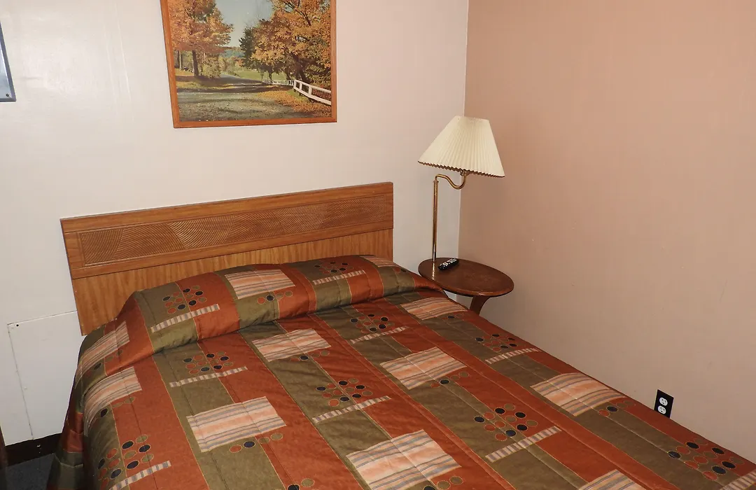 Rainbow Motel-1