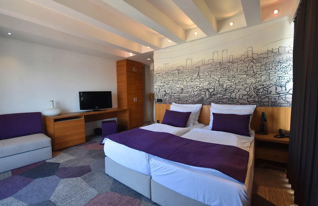 Hotel City View Deluxe-1