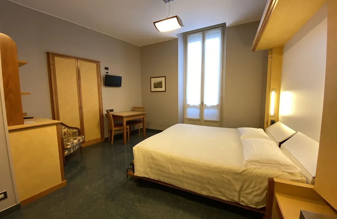 Le Petit Hotel-1
