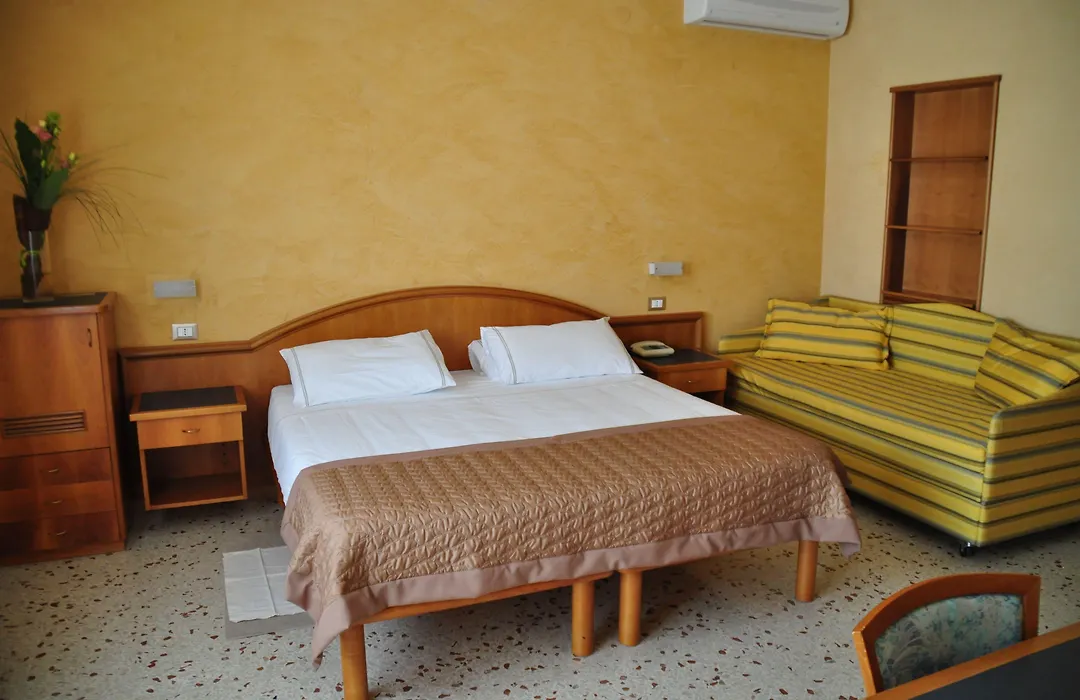 Hotel Maja-1