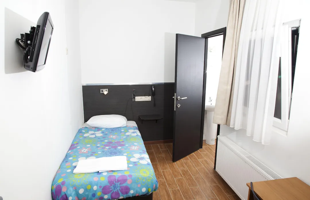 Hotel Barry-1
