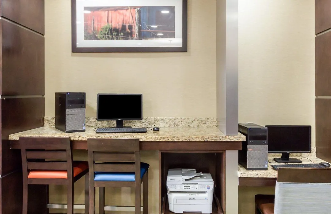 Comfort Suites Cotulla Near I-35-1