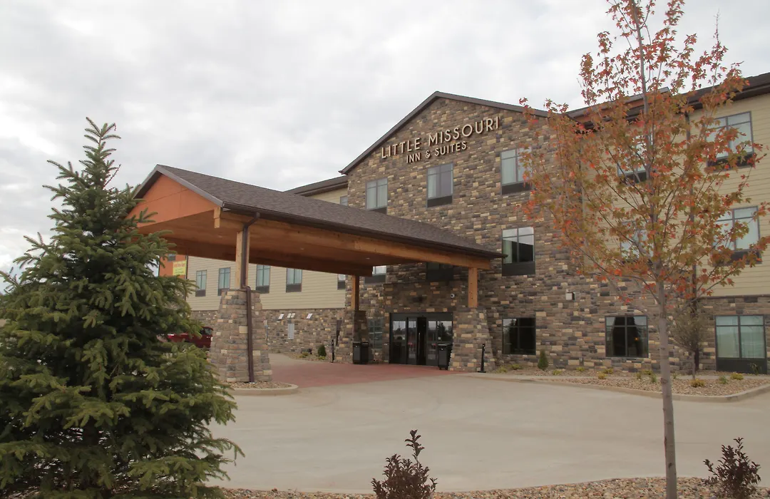 Little Missouri Inn & Suites New Town-1