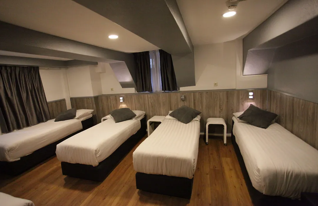 Travel Hotel Amsterdam-1