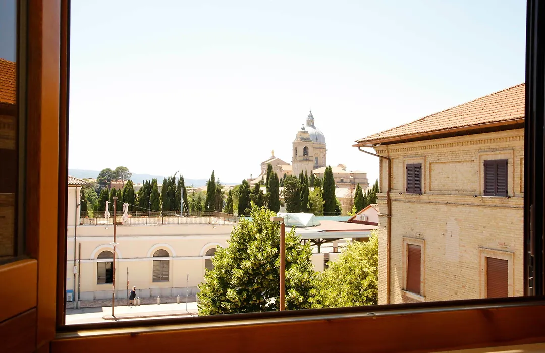 Hotel Mom Assisi-1