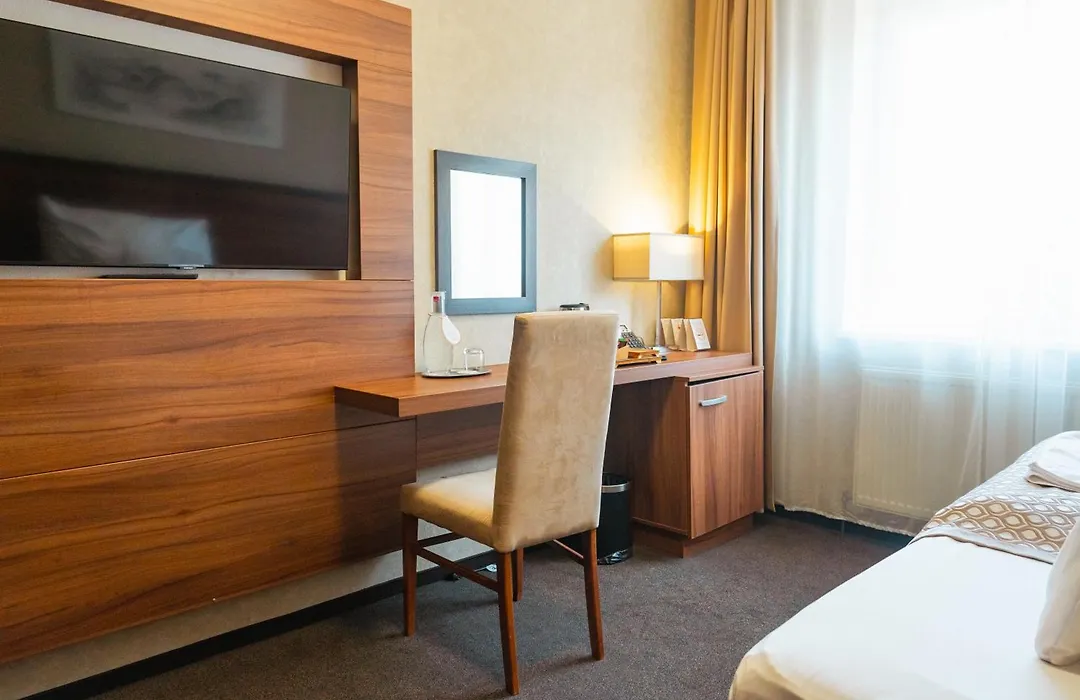 Premium Business Hotel Bratislava-1