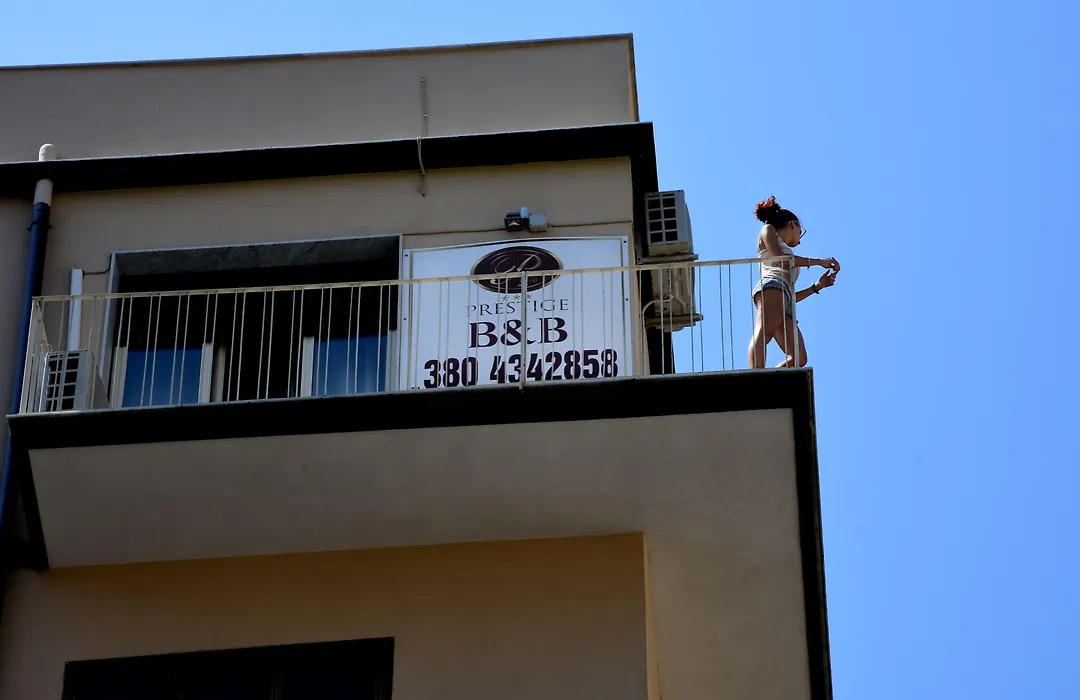 Prestige B&B-1