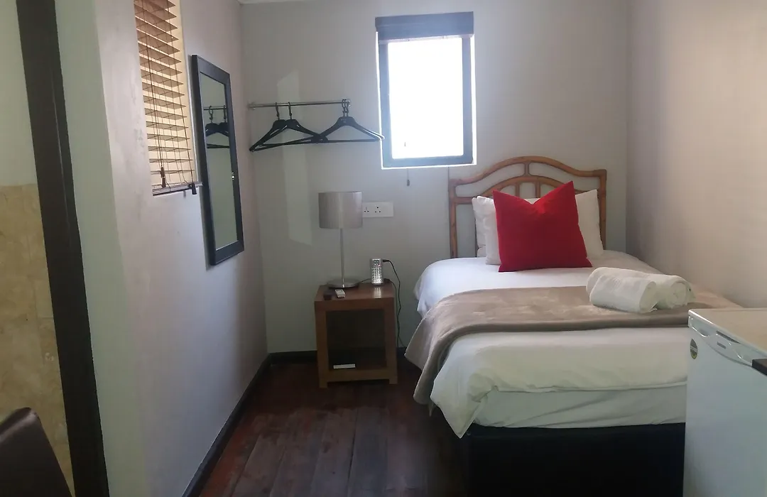 Clanwilliam Hotel-1