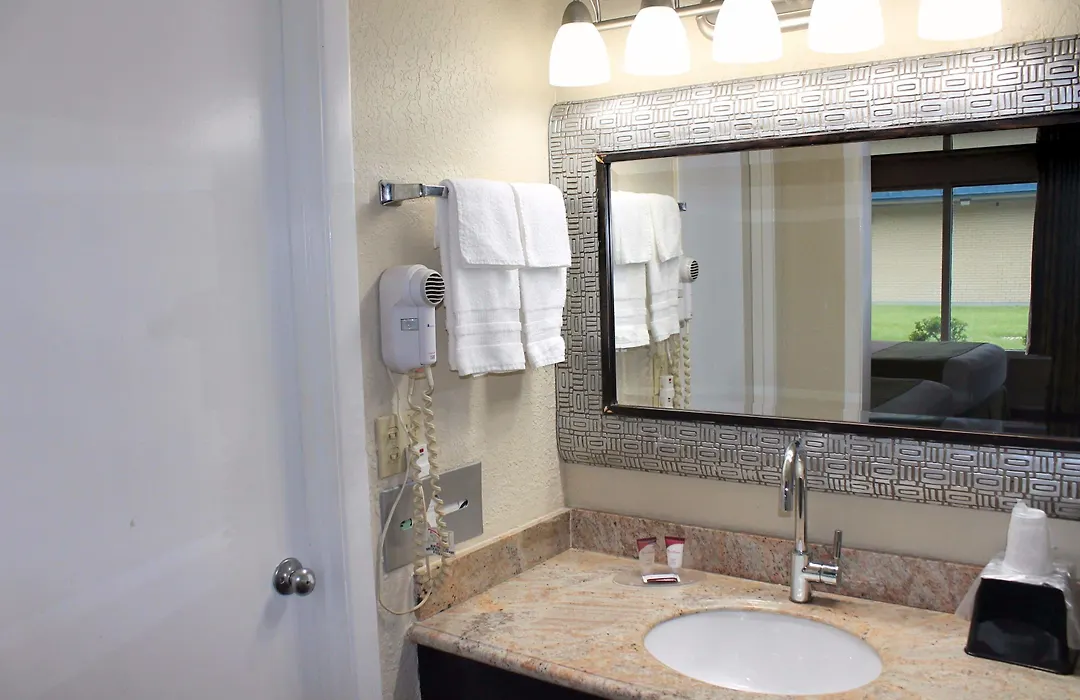 Residence Hub Inn And Suites-1