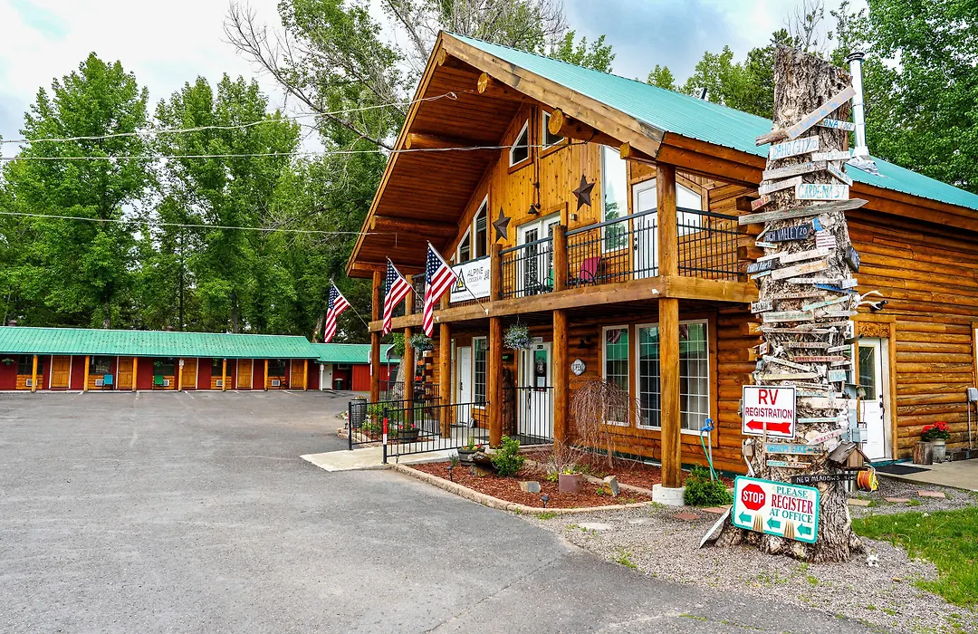 Alpine Lodge Hotel-1