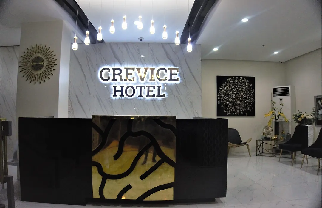 Crevice Hotel-1