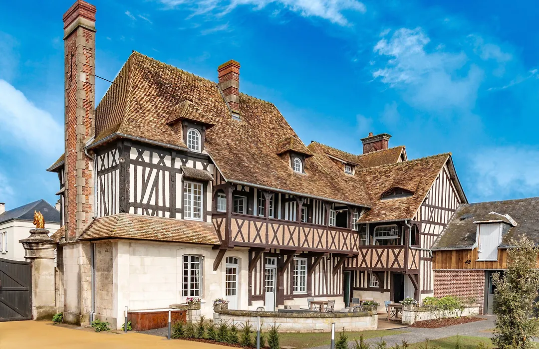 Le manoir des chevaux dorés-1
