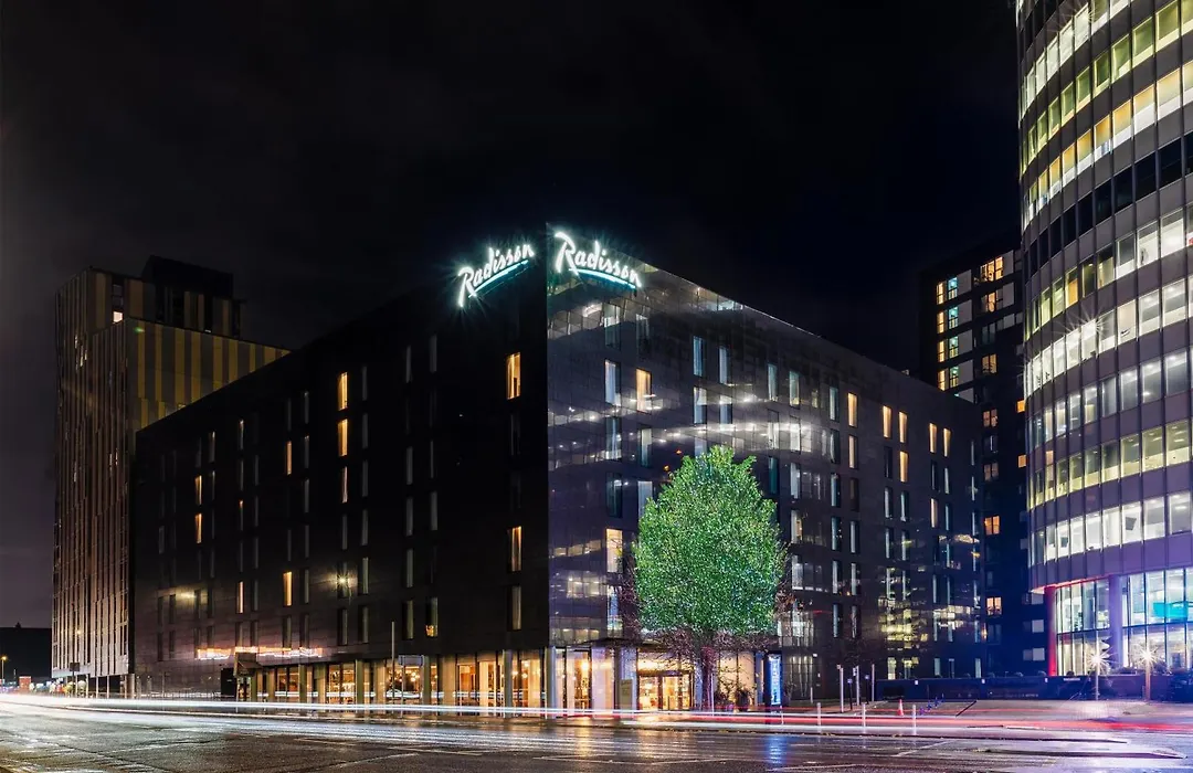 Radisson Hotel Manchester City Centre, A Verified Net Zero Hotel-1