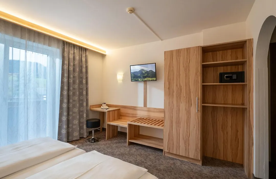 Hotel Gaensleit-1
