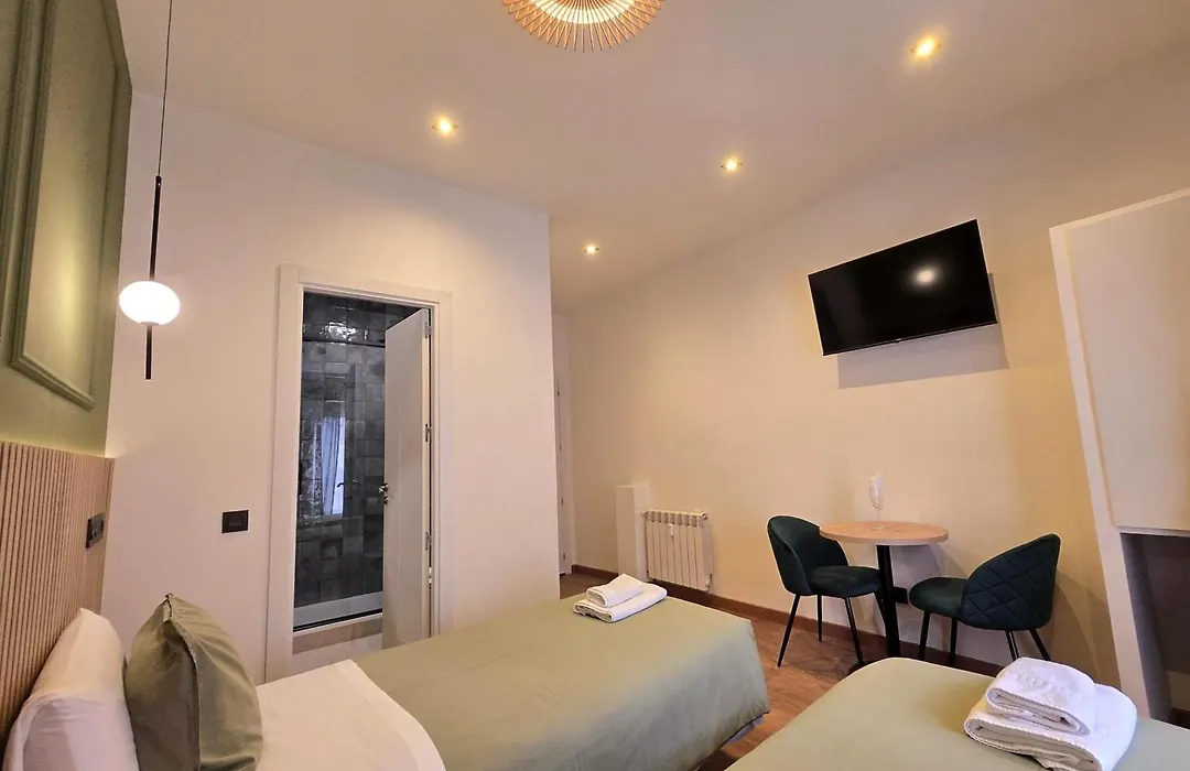 Hostal Main Street Madrid-1