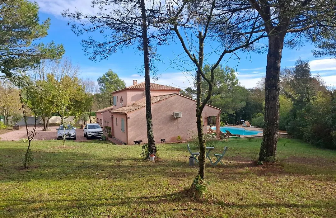 Le Mas Victoria - Chambres d'hôtes avec table d'hôtes-Parking privé ferme-1