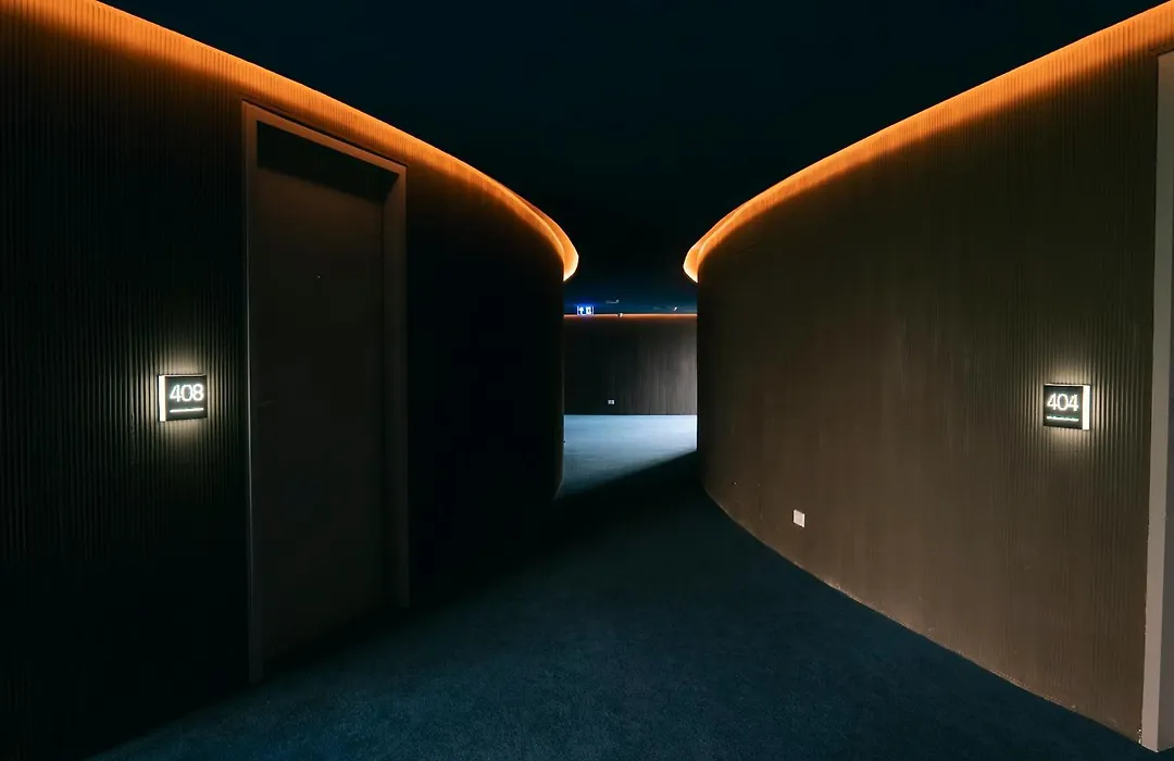 Hotel Unique-1