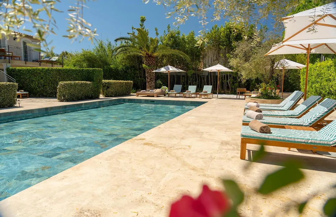 Lou Saint-Tropez-1
