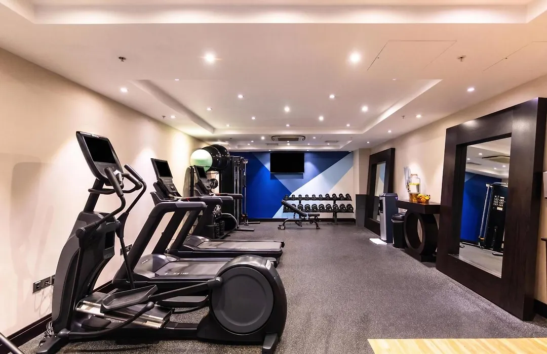 Doubletree By Hilton London Victoria-1