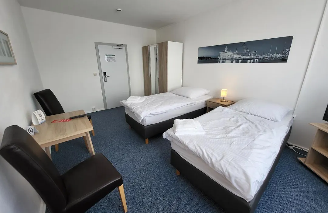 Hotel&Gästehaus Rostock Lütten Klein-1