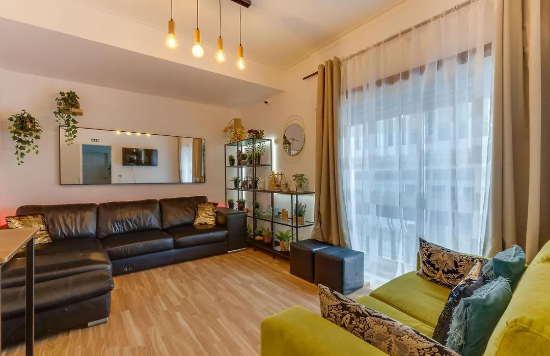 Avenue View Rooms-1