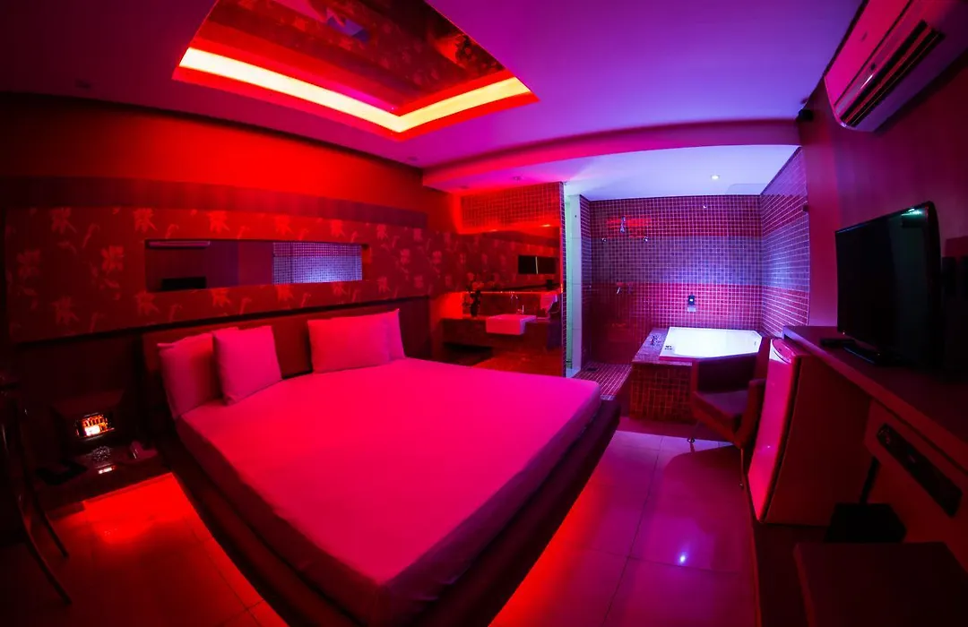 Platinum Motel (Adults Only)-1