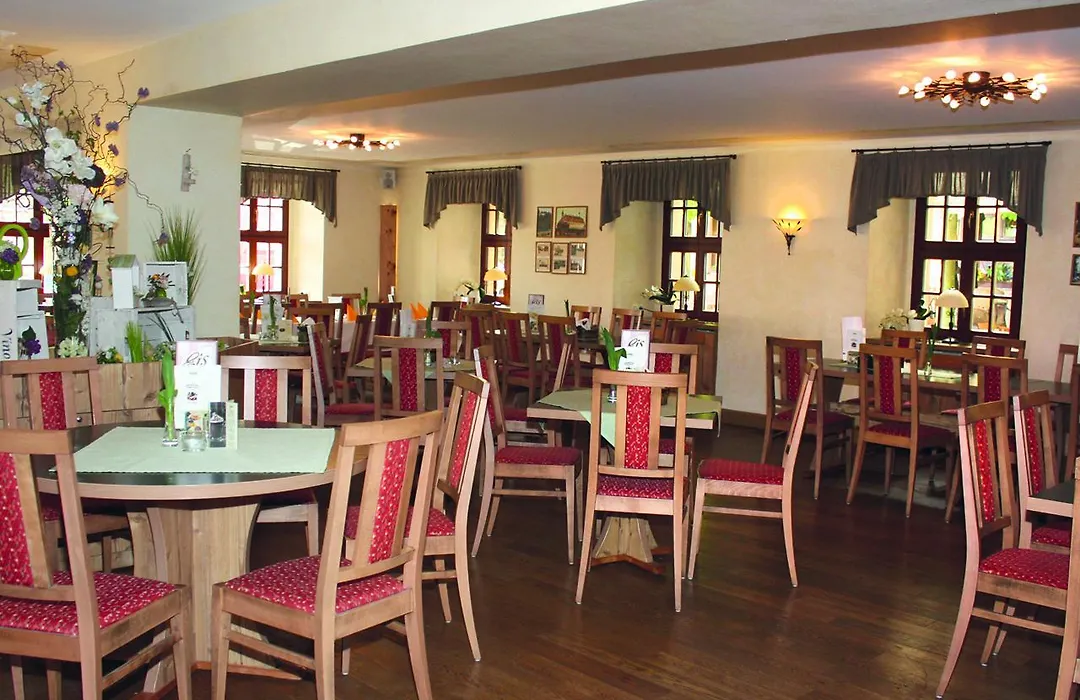 Schlossgasthaus Lichtenwalde-1