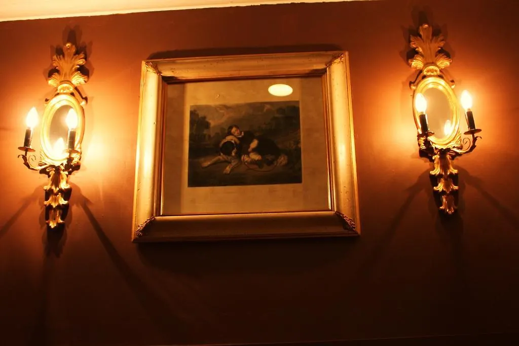 Lynams Hotel-1