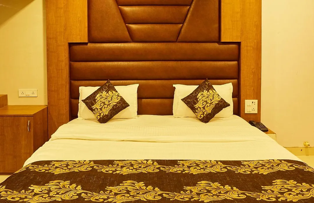 Hotel Alibaba Mumbai-1