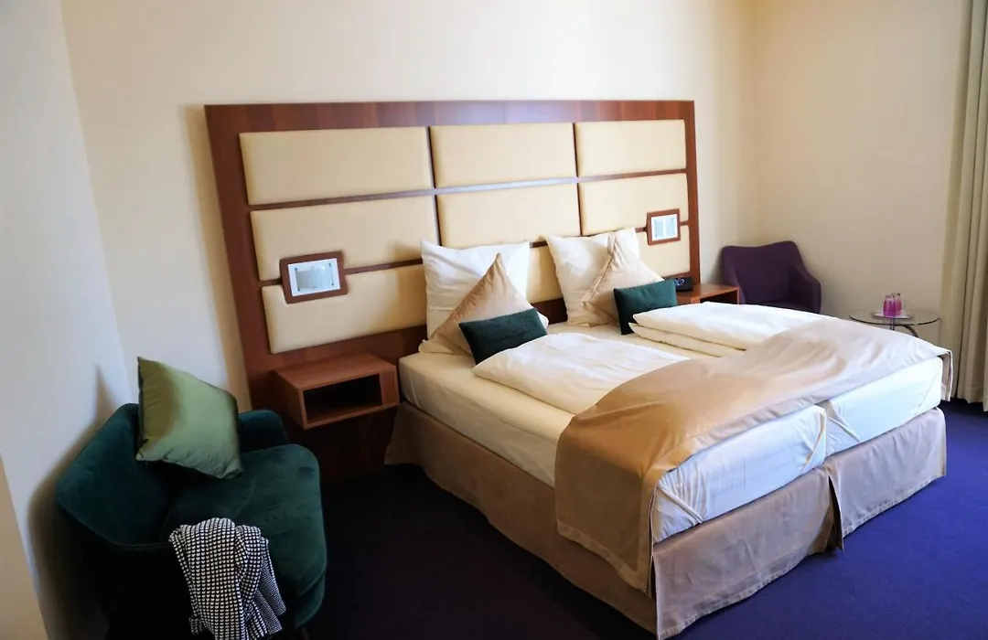 Hotel Brecherspitze-1