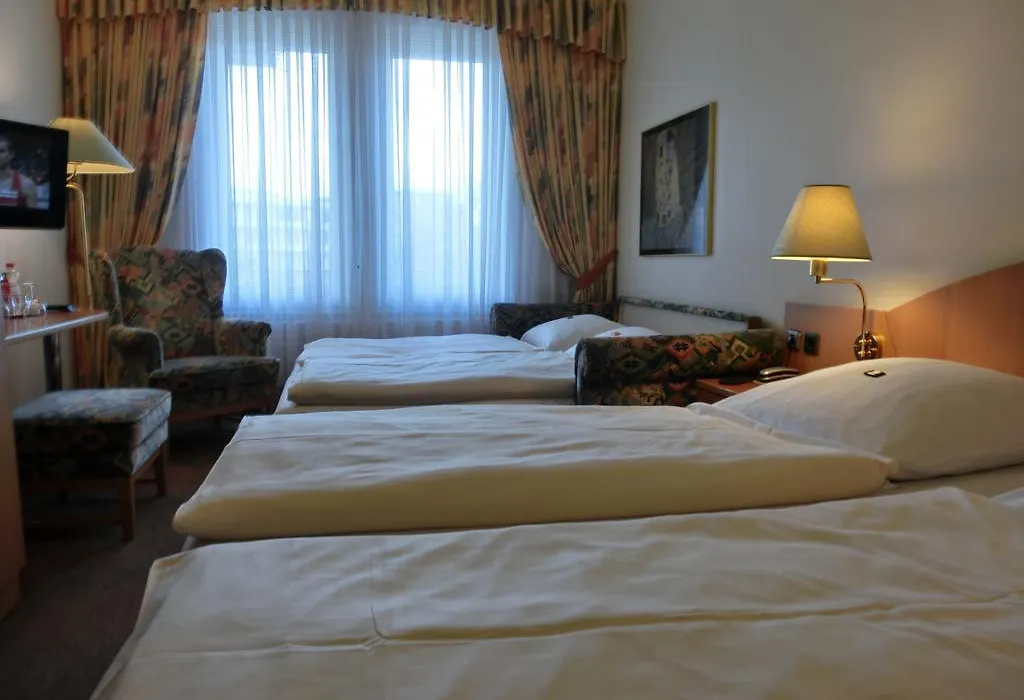 Park Hotel Am Lindenplatz-1