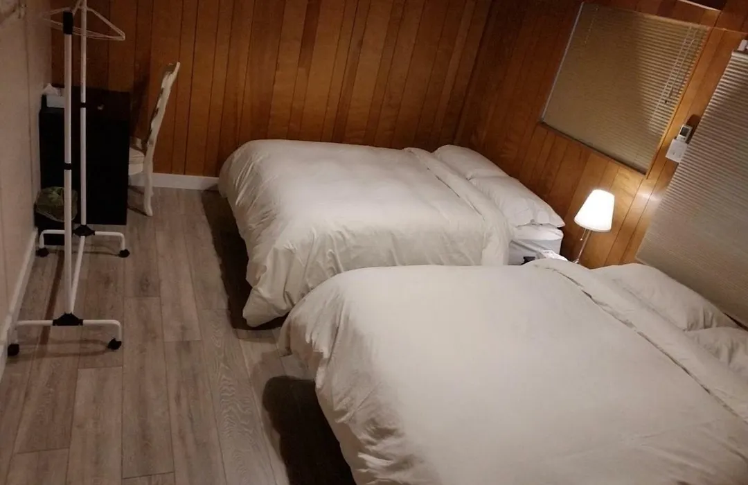City Gardens Suites B&B-1