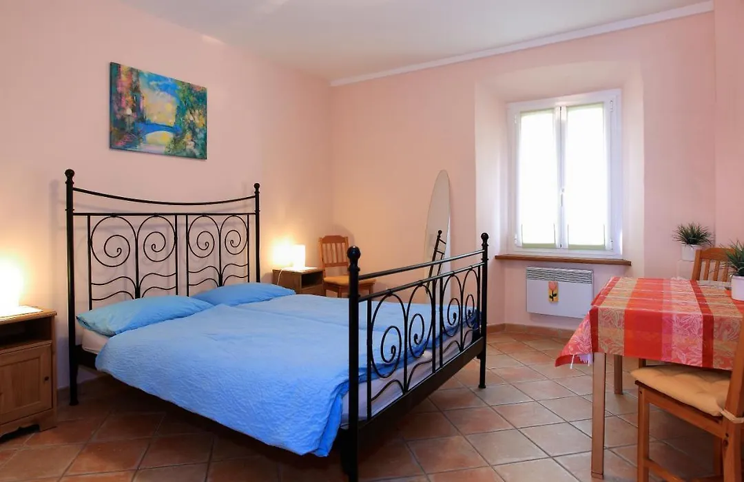 Annie's Bed&Breakfast-1