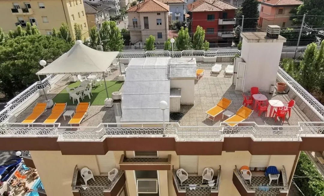 Hotel Cosmos-1