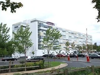 Premier Inn Manchester Airport Runger Lane South-3