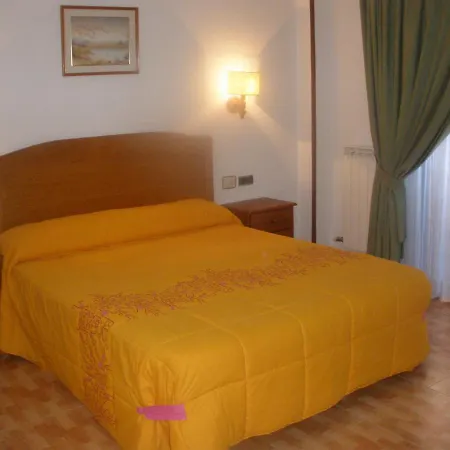 Hotel Elena María-2