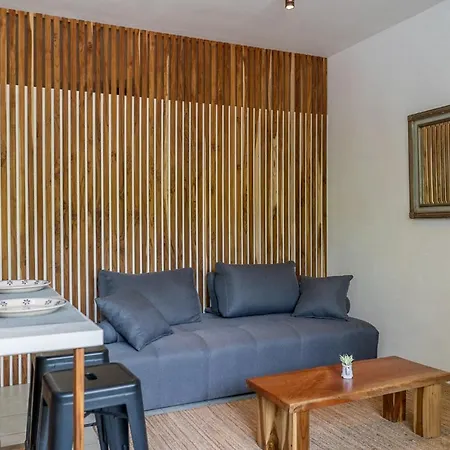Plaza Royal Apartments-3