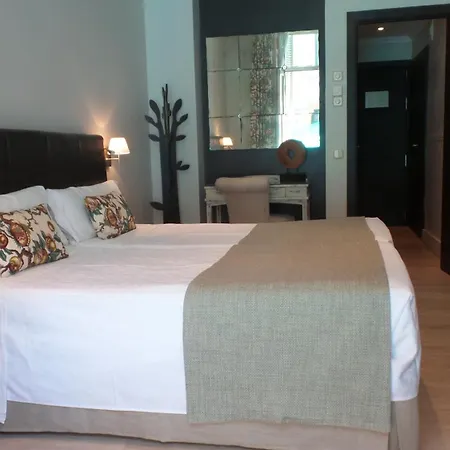 Hotel Moderno Puerta Del Sol-3