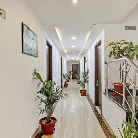 Treebo Royal Empire Adarsh Nagar, Chandigarh-3