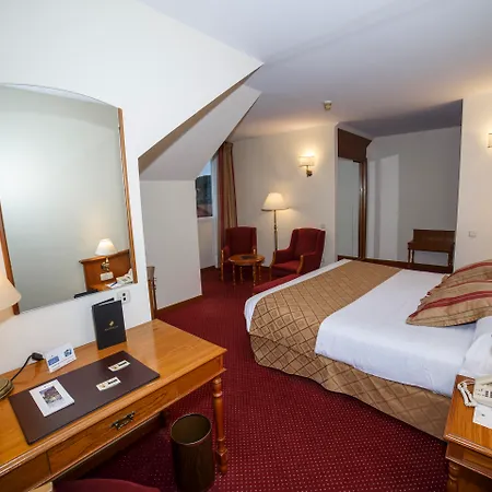 Hotel Hoyuela-2