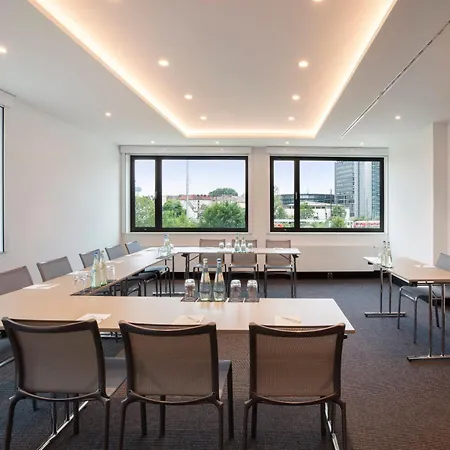 Holiday Inn Munich - Leuchtenbergring By Ihg-2