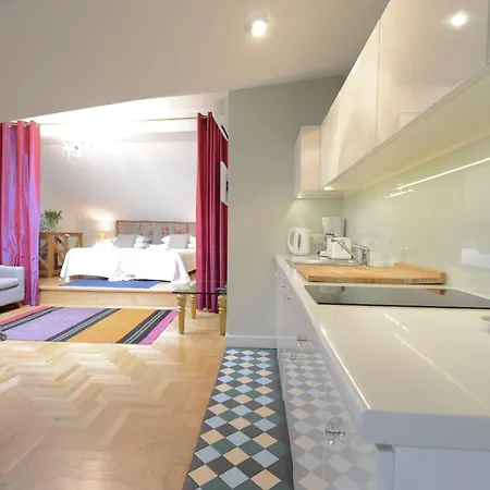 Crystal Suites Chez Helena-2